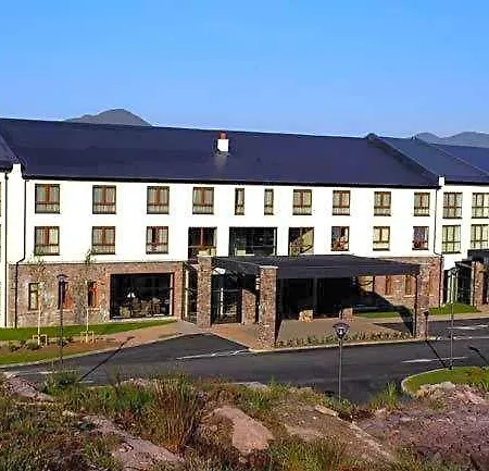 Отель Sneem Hotel