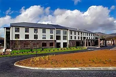 Отель Sneem Hotel