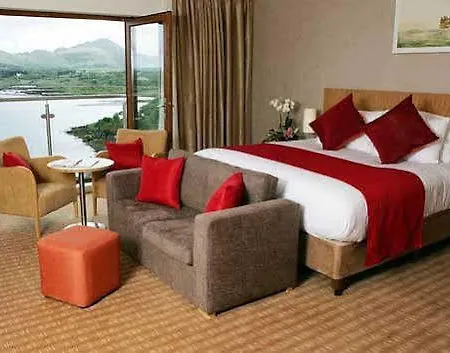 Отель Sneem Hotel